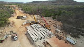 Guindastes montando a ponte na Pi 258  Domingos Mourão PI [upl. by Basir]