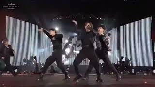 MIC DROP BTS CONCERT IN CHICAGO 시카고에서 열리는 MIC DROP BTS 콘서트 bts viralvideo kpop [upl. by Schapira724]