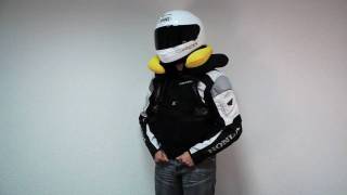 Airbag Moto  Démonstration du Gilet Spidi Neck DPS [upl. by Nonnahsed]