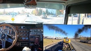 KW W900 With Loud Pipes Hauls An Excavator [upl. by Boylston235]