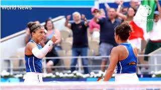 Paris 2024 tennis Italys Sara Errani and Jasmine Paolini win gold in women’s doubles [upl. by Cummings]