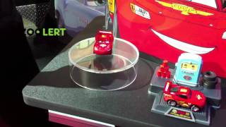 zooLert  Disney Pixar Cars Lightning McQueen Alive Mattel Showroom [upl. by Anilejna]