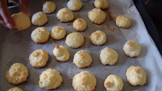 DOLCETTI AL COCCO  solo 3 ingredienti [upl. by Valerye]