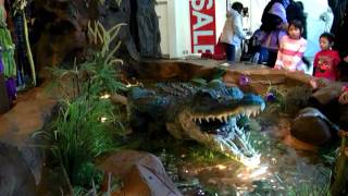 Rainforest Cafe Alligator at Yorkdale Mall [upl. by Anoy134]