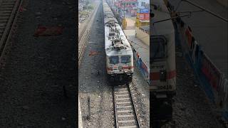 Gatiman expressrailinfo indianrailways sleepercoach amazingfacts trend youtuber foryou views [upl. by Ancalin762]