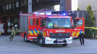 Alarm Meerdere meldingen tegelijkertijd voor Kazerne Noorderlaan  Brandweer met spoed onderweg [upl. by Annavas]