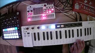 Arturia keystep 37 acid house tutorial How to make it roll [upl. by Wershba]