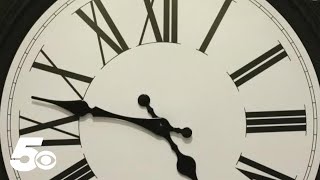 How daylight saving can impact those suffering from Alzheimers and seasonal affective disorder [upl. by Norita148]