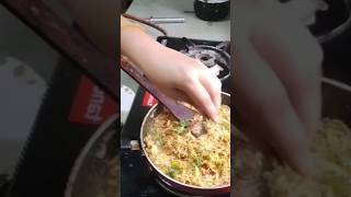 Maggi sabji shorts rekhakirasoi motivation food shortsfeed vegan foodie [upl. by Alhsa]