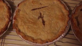 Tourtière  Traditional Québécois meat pie recipe as easy as 321 [upl. by Buehler]