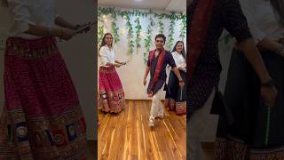 Gori radha ne kalo kan garba newgarbasteps trending trend garbasong [upl. by Arotak]