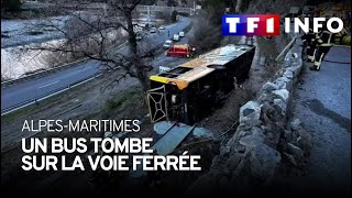 Spectaculaire accident de bus dans les AlpesMaritimes [upl. by Noitna]