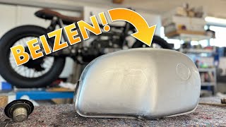 Lack und Farbe mit Abbeizer entfernen  BMW R100RS  Build Part 15 [upl. by Eednar]