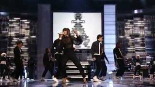 Nelly Furtado Feat Timbaland  Promiscuous amp Maneater Live at Fashion Rocks 2006 [upl. by Isman]