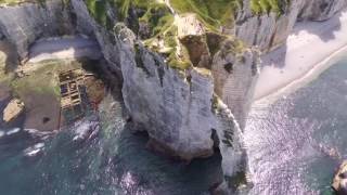 Falaises dEtretat traversée avec mon drone Bebop 2 [upl. by Inor]