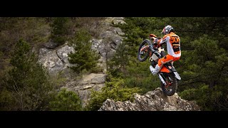 2025 KTM 300 XCW HARD ENDURO REVIEW AND WALK AROUND  KTM  300 XCW [upl. by Duthie]