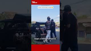 Kebaikan abang ini bagikan rezekinya pada bapak tukang becak [upl. by Appel]