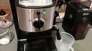 Aldi Delta 3 in 1 Espresso Coffee Machine 15 Bar Steamer Test [upl. by Yadsnil]