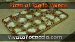 Ricetta Semplice della Pizza in Teglia al Taglio Fatta in Casa [upl. by Annairdua805]