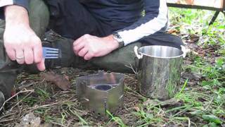 Bushcraft  Trangia Triangle amp 12cm Zebra Billy Can  Test amp Review [upl. by Tsenrae]