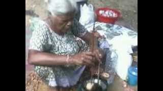 SRI LANKAN TRADITIONAL SWEET  KAUN OIL CAKE [upl. by Baum]