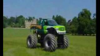 Swamp Thing 4x4 on Scrapheap Challenge [upl. by Amil]