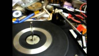 Removing a seized platter from a 1970s BSR turntable  record changer [upl. by Bigot]