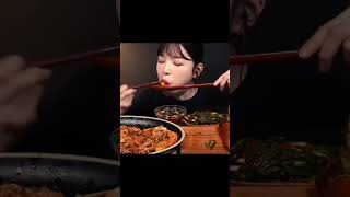 Giant Intestines and Spicy Mala Xiang Guo eatwithboki bokifancam [upl. by Kiele]