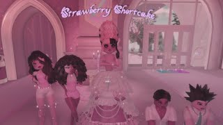 Strawberry Shortcake Melanie Martinez but its Roblox Royale High [upl. by Aeirdna]