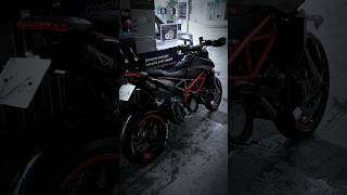 Ducati Hypermotard 950 SP Forjed Carbon bike moto [upl. by Annaerdna]