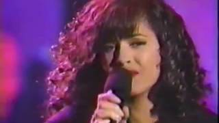 Pebbles Feat Babyface  Love makes things happen LIVE [upl. by Alejandra]