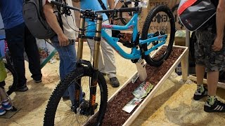 EUROBIKE 2015  Alutech Sennes DH 2016 Leichtes DownhillBike vorgestellt [upl. by Colas]