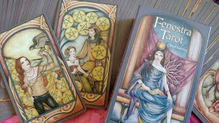 Fenestra Tarot  unboxing do deck e toalha Magorium [upl. by Lenno]