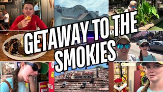 Getaway to the Smokies Shopping  Jeep Invasion 2024  Mini Golf  Alamo Steakhouse and more [upl. by Tara792]