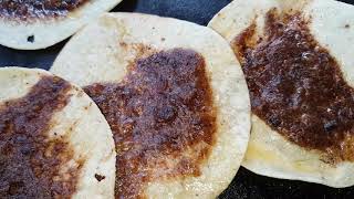 Tortillas doradas con asientos de puerco [upl. by Nnylsor115]