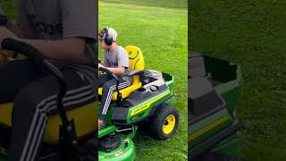 How’d he do johndeere Z320R backyard lawnmower zeroturn kids [upl. by Harriot]