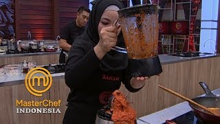 MASTERCHEF INDONESIA  Gawat  Sarah Tumpahkan Semua Bumbu  Gallery 3  23 Maret 2019 [upl. by Alithea]