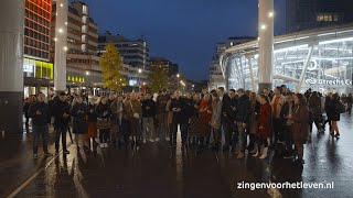 Zingen voor het Leven  Flashmob in Utrecht [upl. by Brey879]