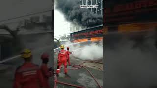 Sebuah Ruko Jade JlAPettarani Makassar Terbakar 25112024 channelpewartatv makassar [upl. by Weide]