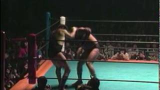 Dutch Mantell vs Akira Maeda UWF April 11th 1984 [upl. by Aicenaj]