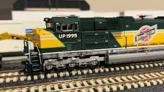 Athearn Genesis SD70ACe UP CNW Chicago Northwestern heritage HO scale [upl. by Attelocin]