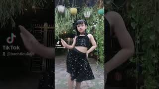 Trend lắc hông xuhuong nhay thinhhanh vuinhon giaitricute minhx hotrendtiktok [upl. by Rik]