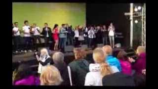 Bonnie Tyler vs Pernilla River deep mountain hight Granna Sweden 11 08 2013 [upl. by Ylloj]