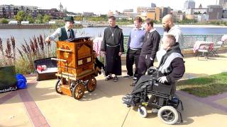 Organ Grinder  Dave does Festa Italiana [upl. by Adaner]