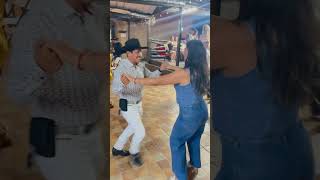 Así bailan esta música en Texas dance 956valley dancemusic foryou lapulga youtubeshortsvideo [upl. by Meghann]