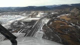 Approach Landing and Taxi at Eagle County Regional Airport Colorado KEGE [upl. by Amekahs]