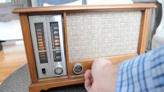 1964 Zenith X334 AM FM Tube Radio SERVICED [upl. by Eiahpets]