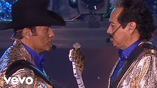 Los Tigres Del Norte  Pedro Y Pablo En Vivo [upl. by Enitsirhc]