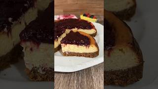 Cheesecake ai frutti di bosco divertirsiincucina shortvideo [upl. by Tsew]