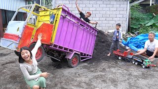 TRUK MINIATUR MUATAN PASIR HITAM VS TRUK BENERAN MUATAN PASIR HITAM [upl. by Marka258]